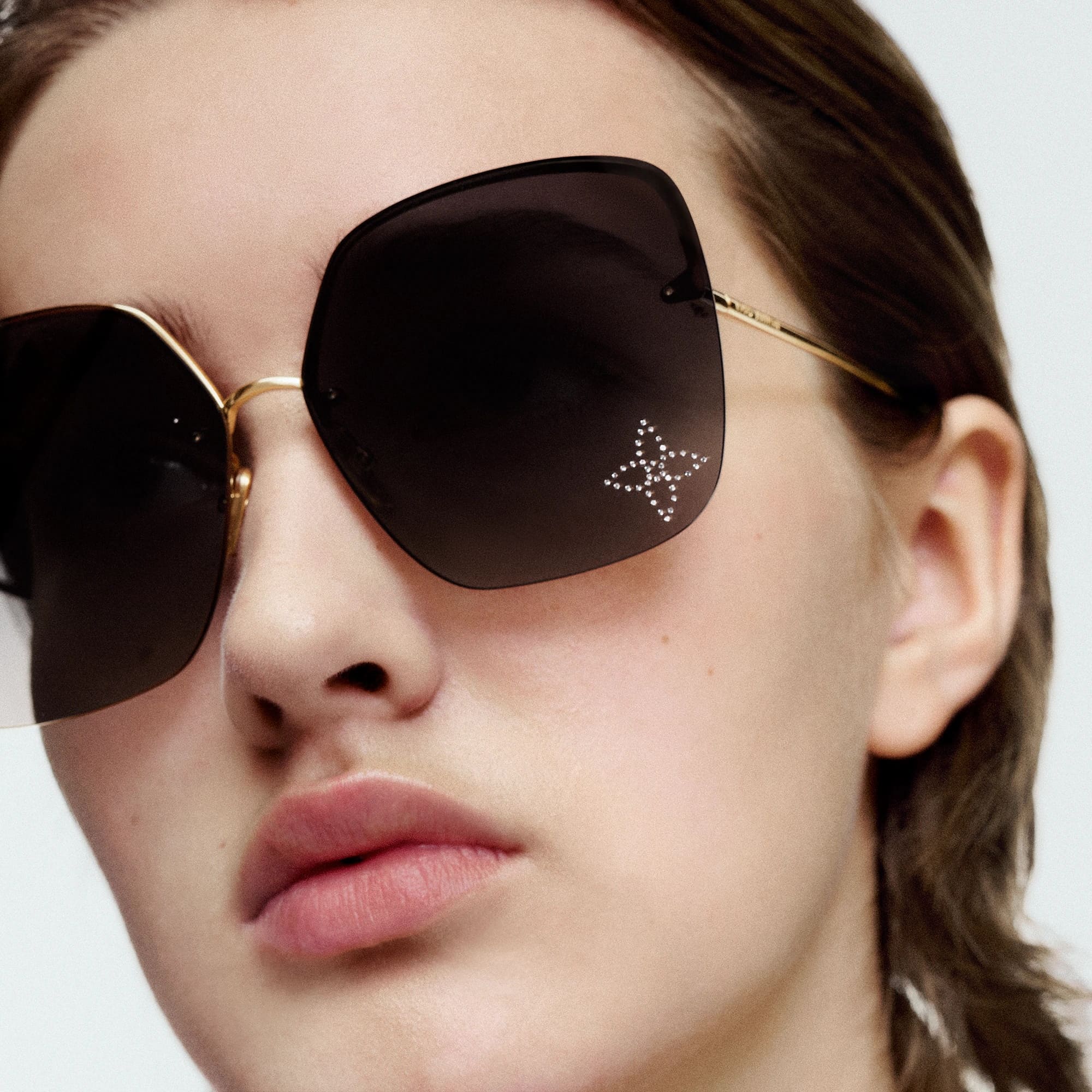 Mắt kính LV Louis Vuitton Glam Square Sunglasses Black 6