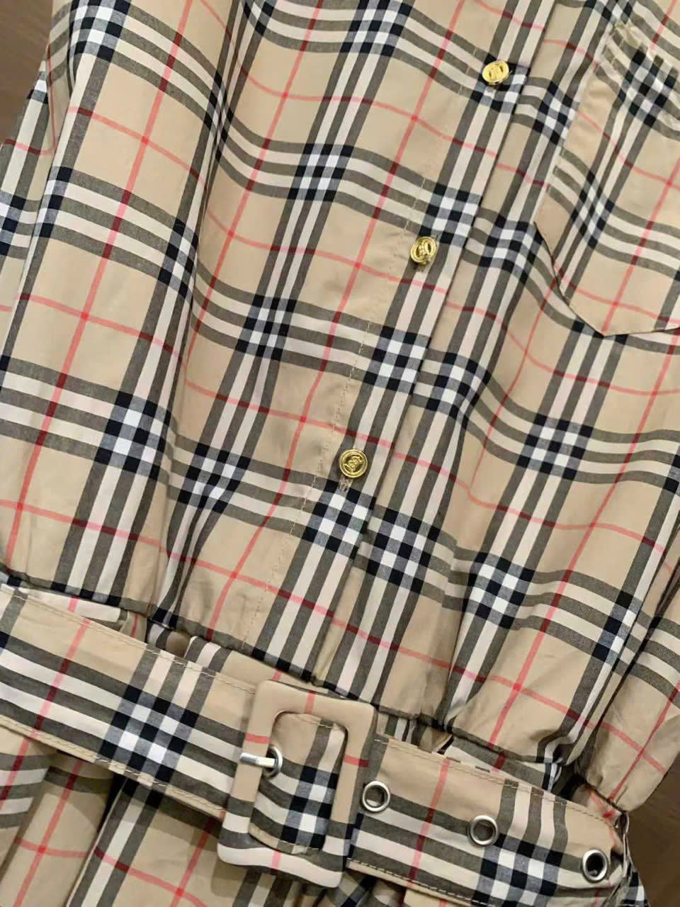 Áo đầm sọc nâu lớn dáng xòe Burberry 1