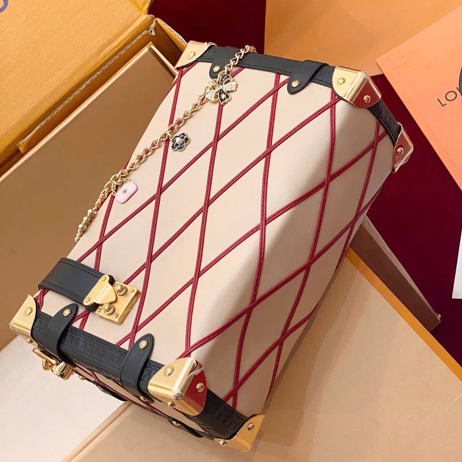 Túi Louis Vuitton Side Trunk MM Malletage Leather Beige M24403 10