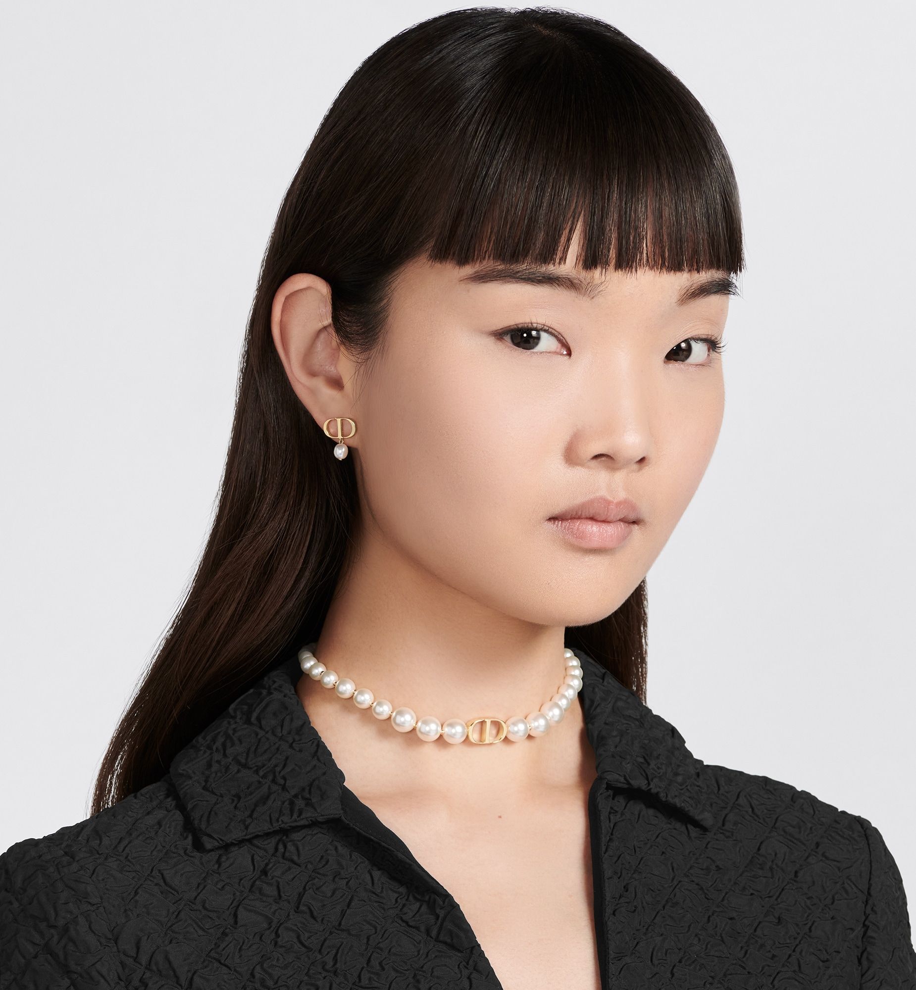 Vòng cổ Dior 30 Montaigne Short Necklace Gold-Finish Metal and White Resin Pearls 2