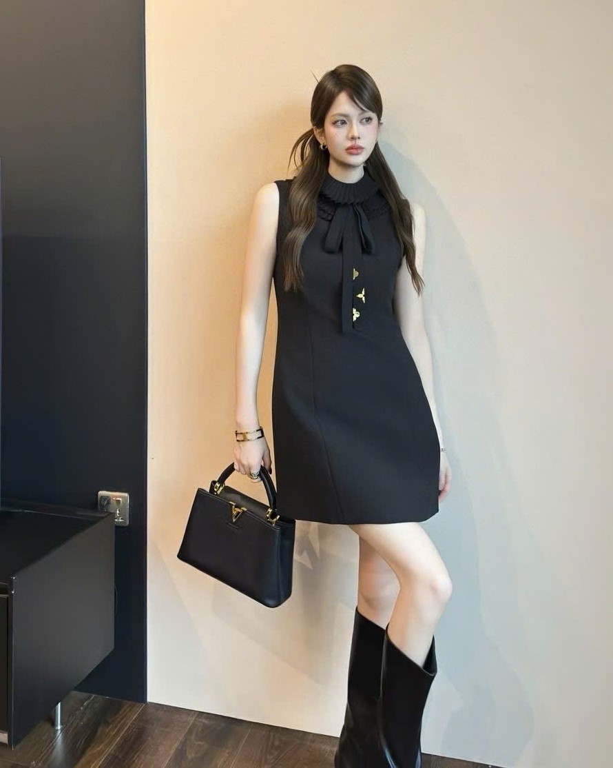 Váy đầm Louis Vuitton Pleat Collar Fitted Dress Black 8