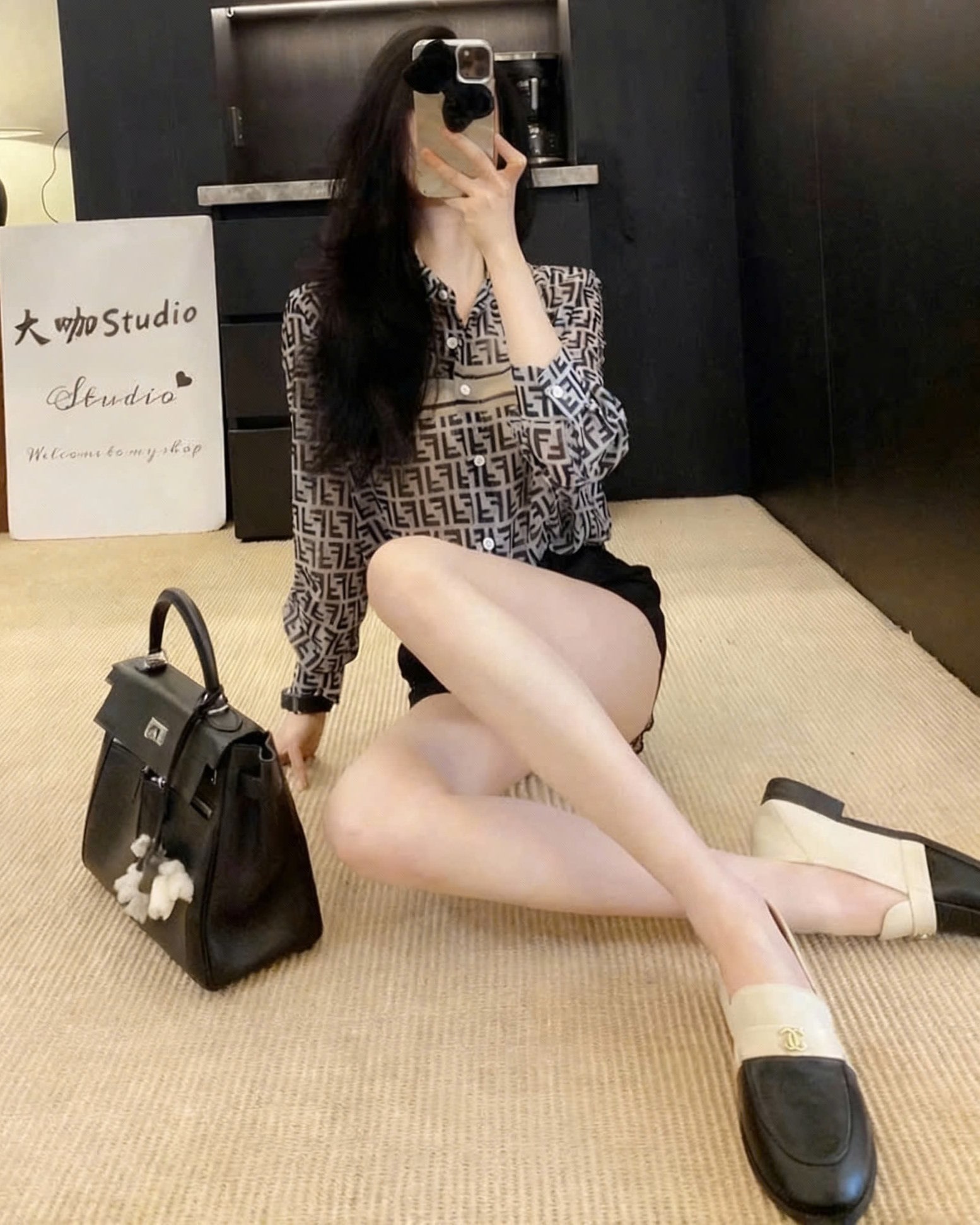 Áo sơ mi nâu tay dài họa tiết hãng Fendi 5