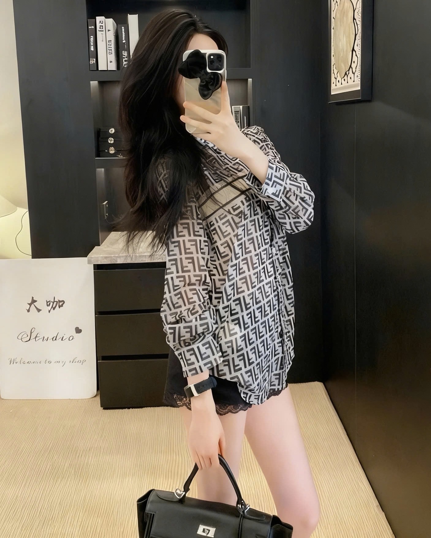 Áo sơ mi nâu tay dài họa tiết hãng Fendi 7