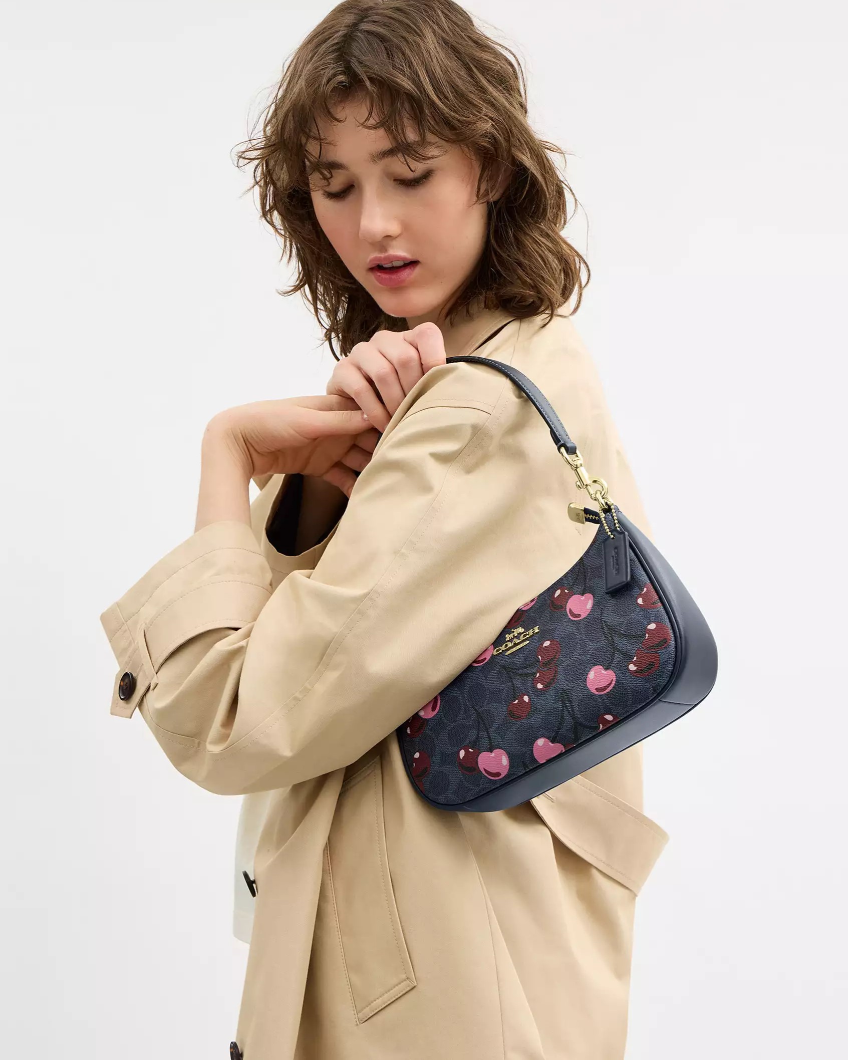 Túi kẹp nách Coach Teri Shoulder Bag In Signature Canvas With Cherry Print Denim Multi CY694 5