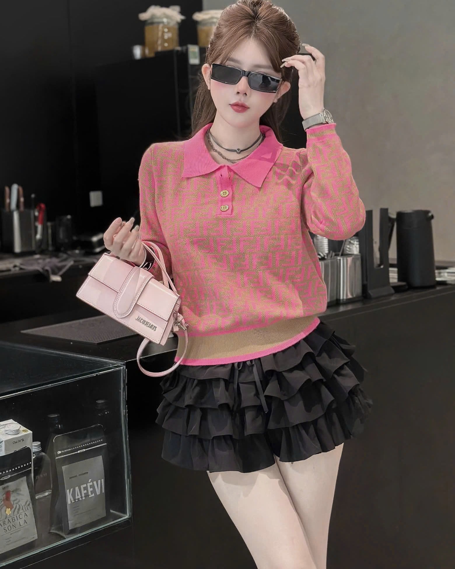 Áo tay dài cổ polo Fendi 4