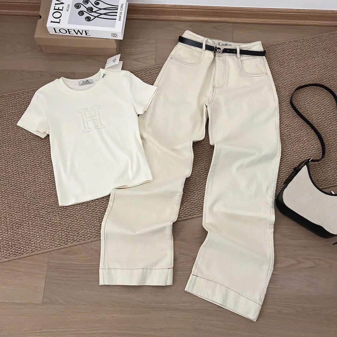 Áo thun nữ tay ngắn cổ tròn trắng Hermes 7