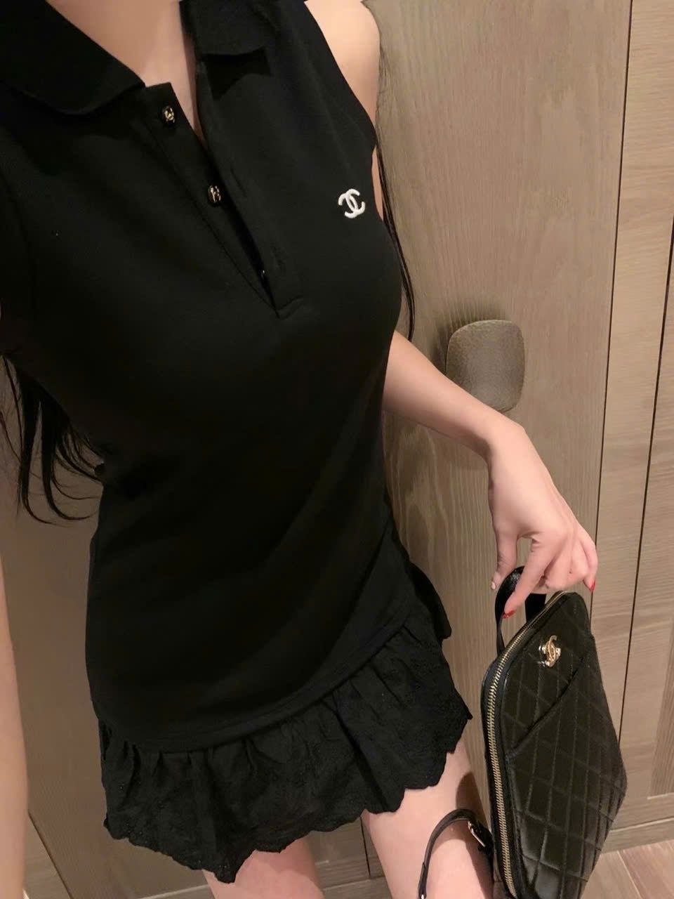 Đầm thun sát nách cổ polo Chanel 2