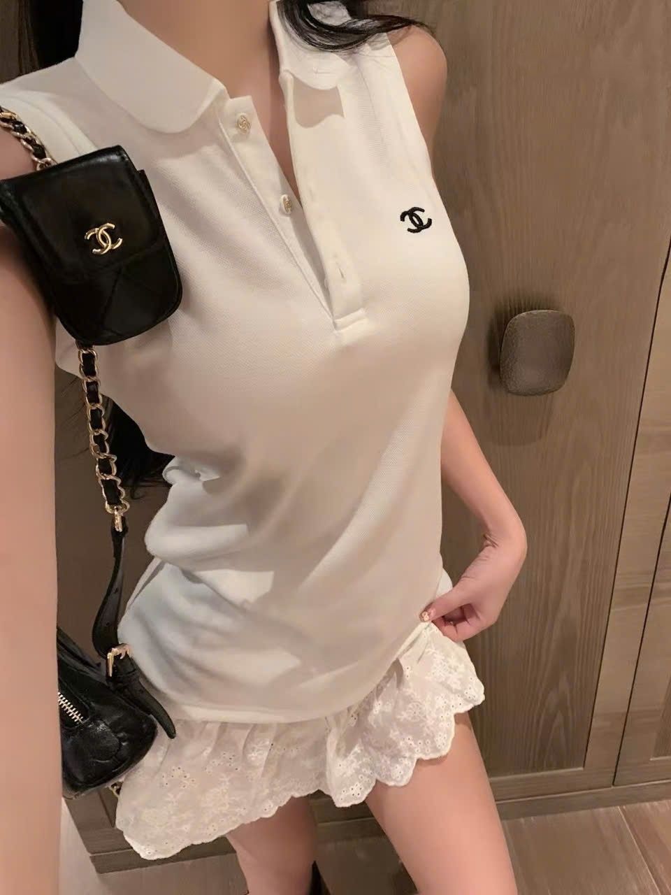 Đầm thun sát nách cổ polo Chanel 7