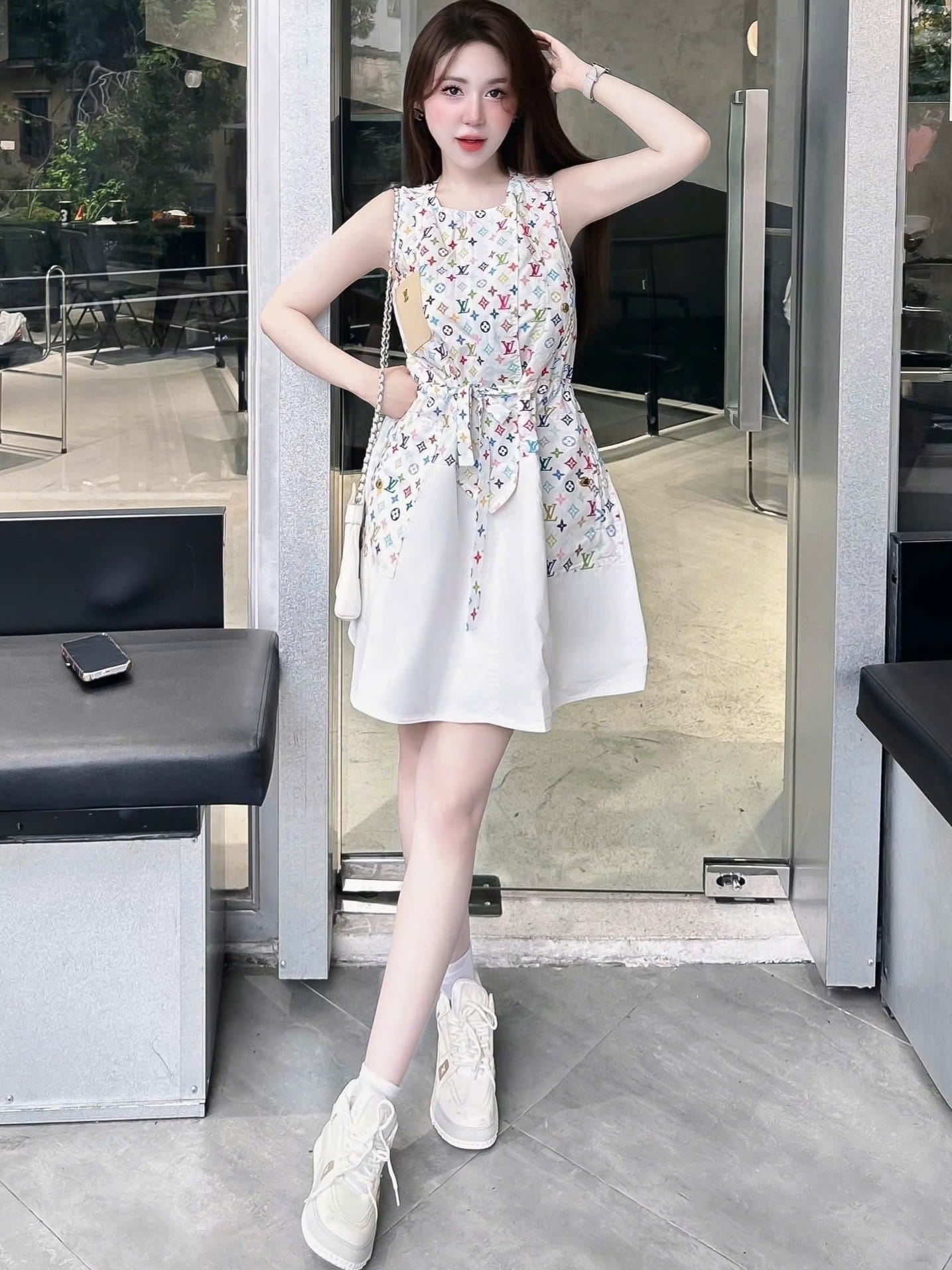 Đầm xòe phối màu sát nách LV 7