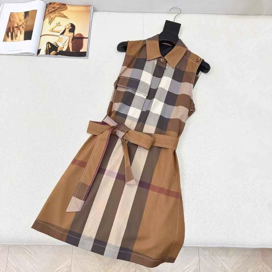 Đầm nữ sát nách nâu sọc đứng Burberry 6
