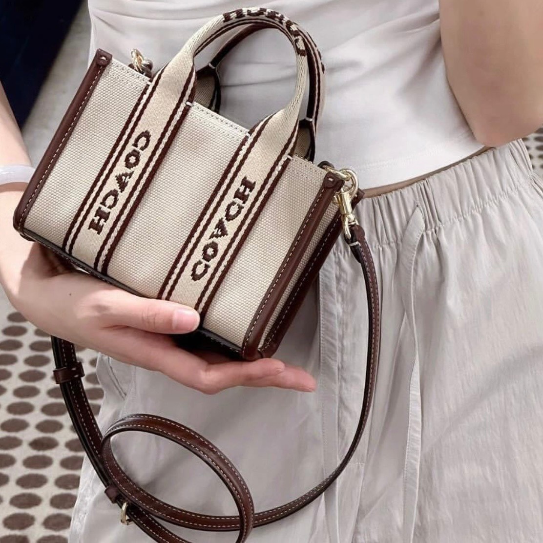 Túi xách nữ Coach Smith Mini Tote Gold Natural Multi CS618 5