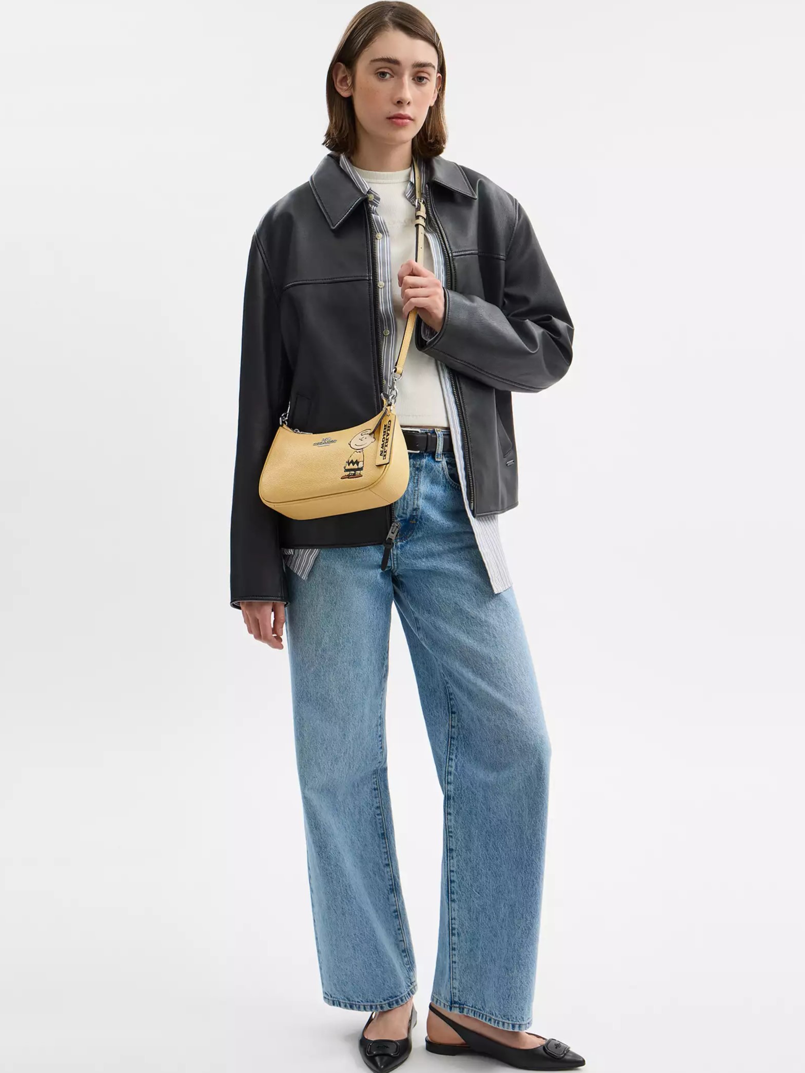 Túi Coach X Peanuts Teri Shoulder Bag With Charlie Brown Hay Multi CBJ83 7