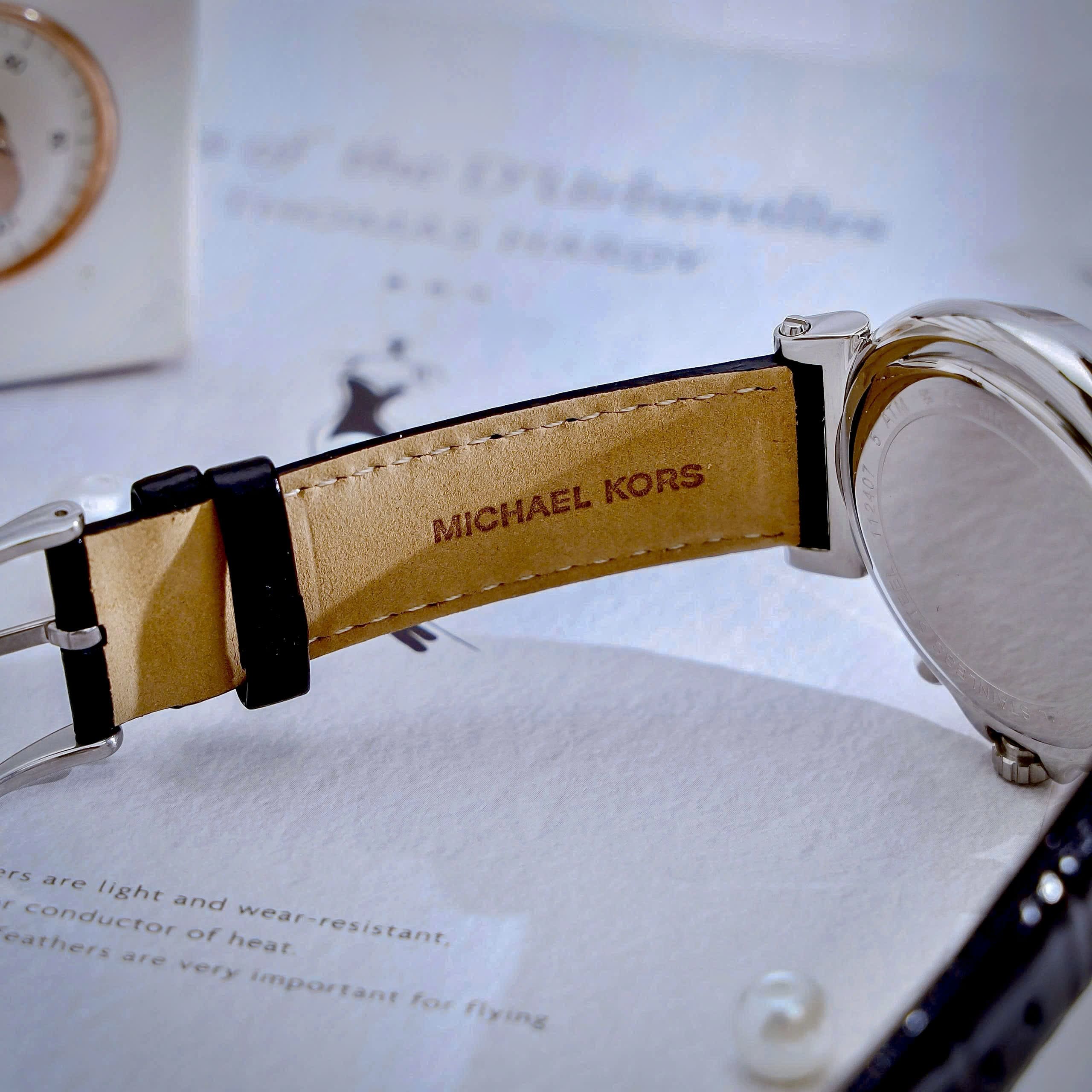 Đồng hồ nữ Michael Kors Maren Silver-Tone and Crocodile Embossed Leather MK7499 14