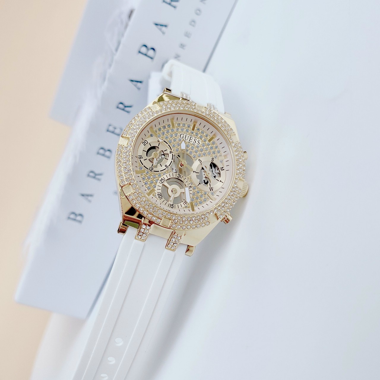 ĐỒNG HỒ NỮ GUESS GOLD-TONE AND WHITE SILICONE MULTIFUNCTION WATCH 2