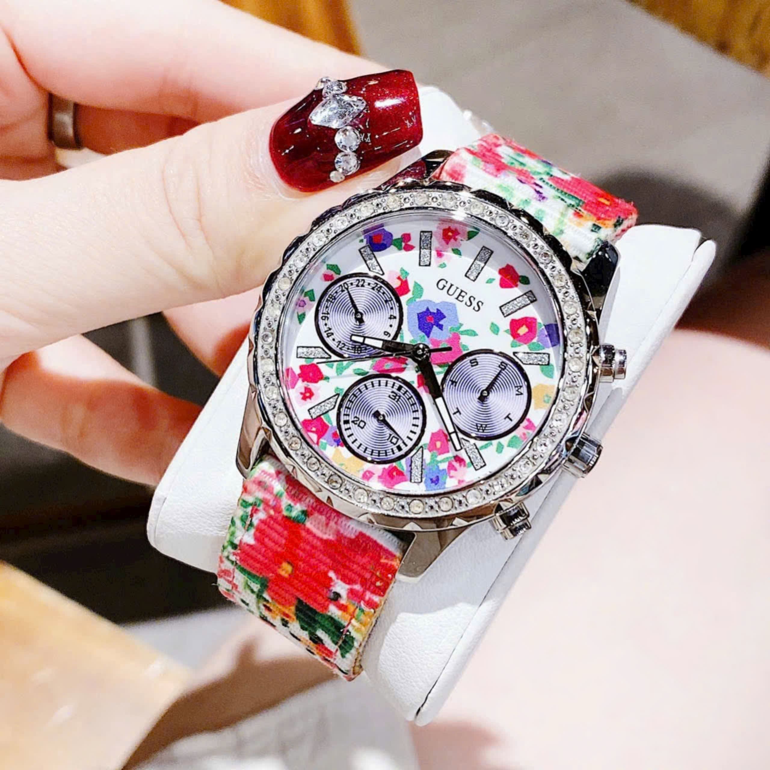 Đồng hồ nữ Guess Ladies Watch Melody Colorful Flower Pattern Nylon Strap W0903L1 5