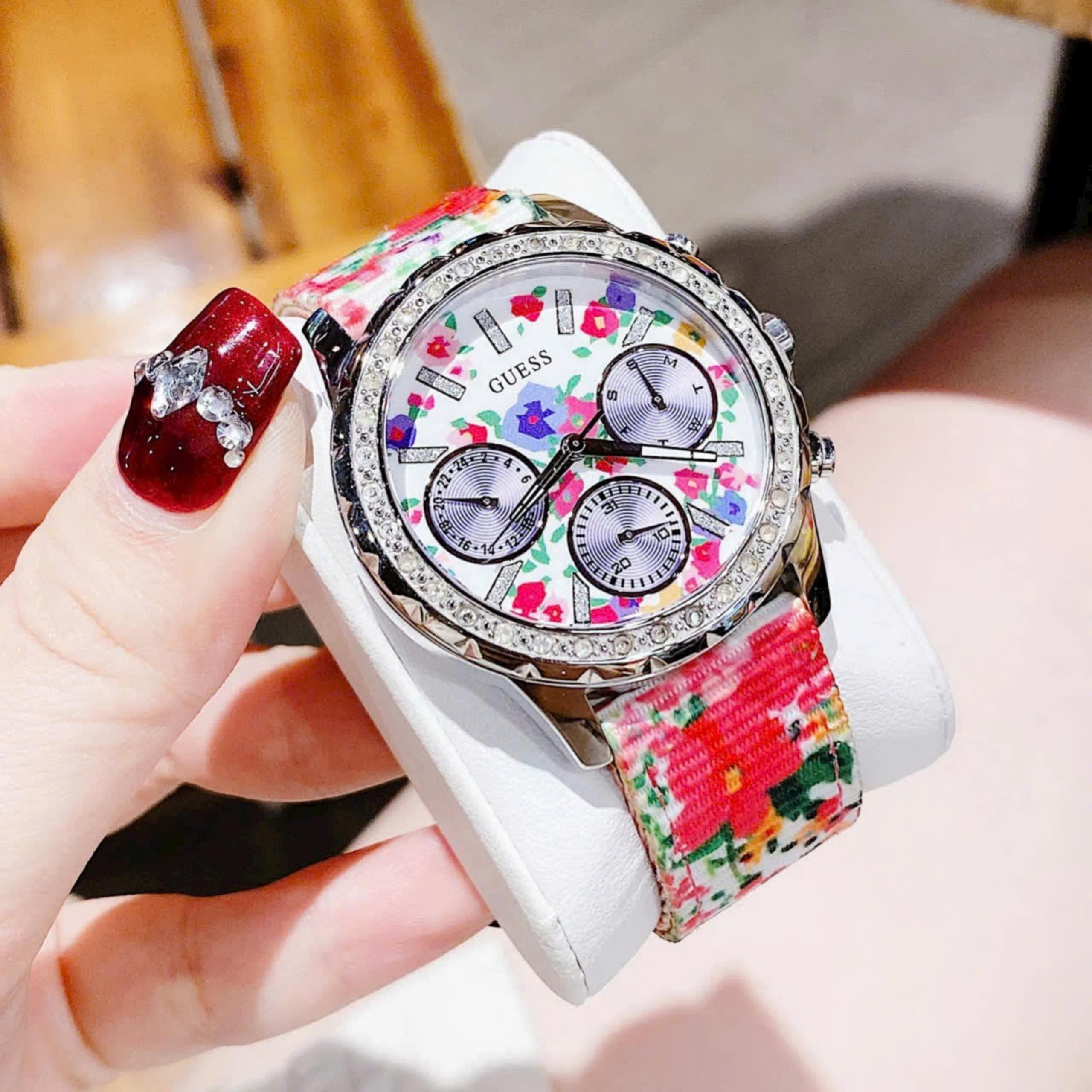 Đồng hồ nữ Guess Ladies Watch Melody Colorful Flower Pattern Nylon Strap W0903L1 10