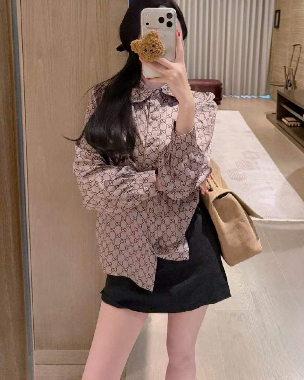 Set áo sơ mi nâu tím chân váy ngắn đen Gucci 3