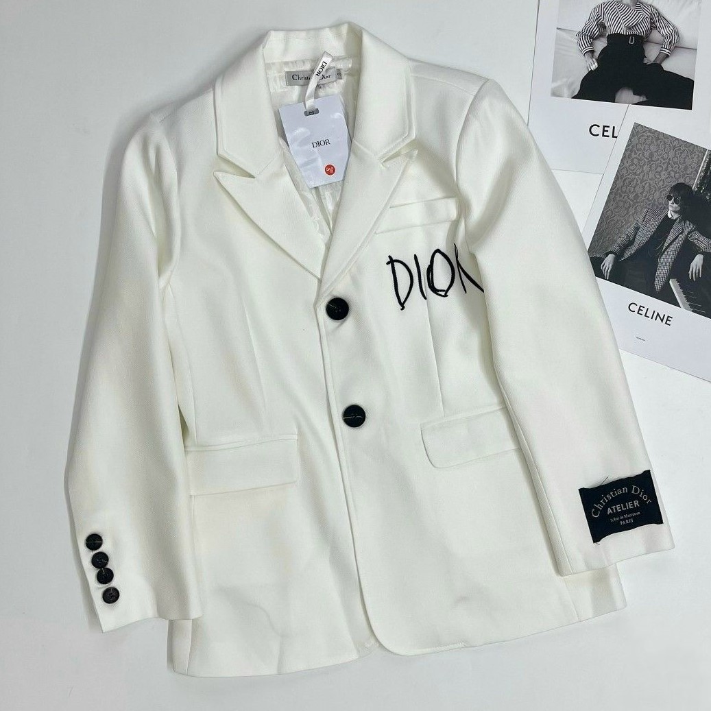 Lịch sử chiếc áo khoác Bar của Dior  Harpers Bazaar Việt Nam