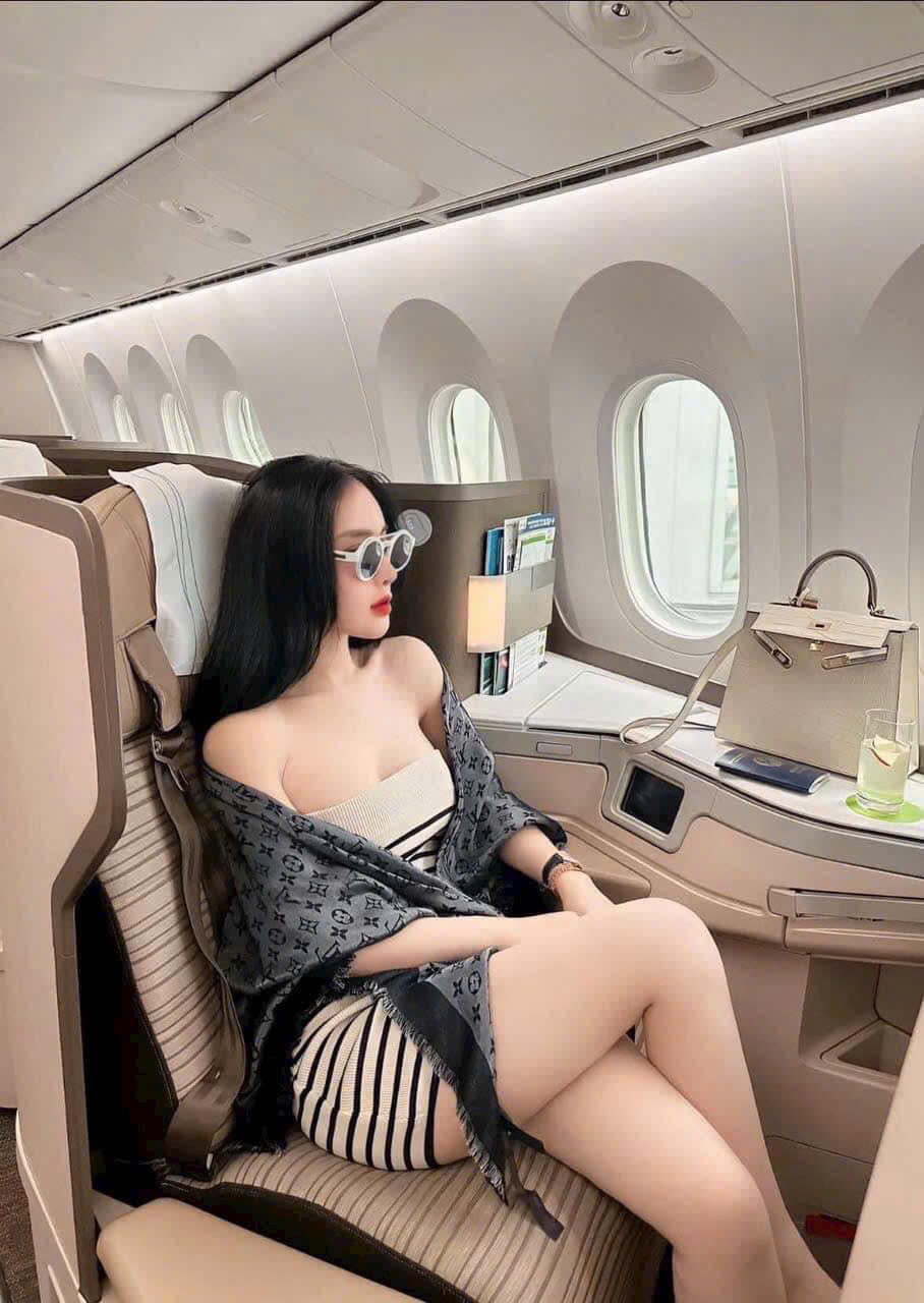Khăn Choàng LV Louis Vuitton Monogram Shine Shawl Black M75123 8