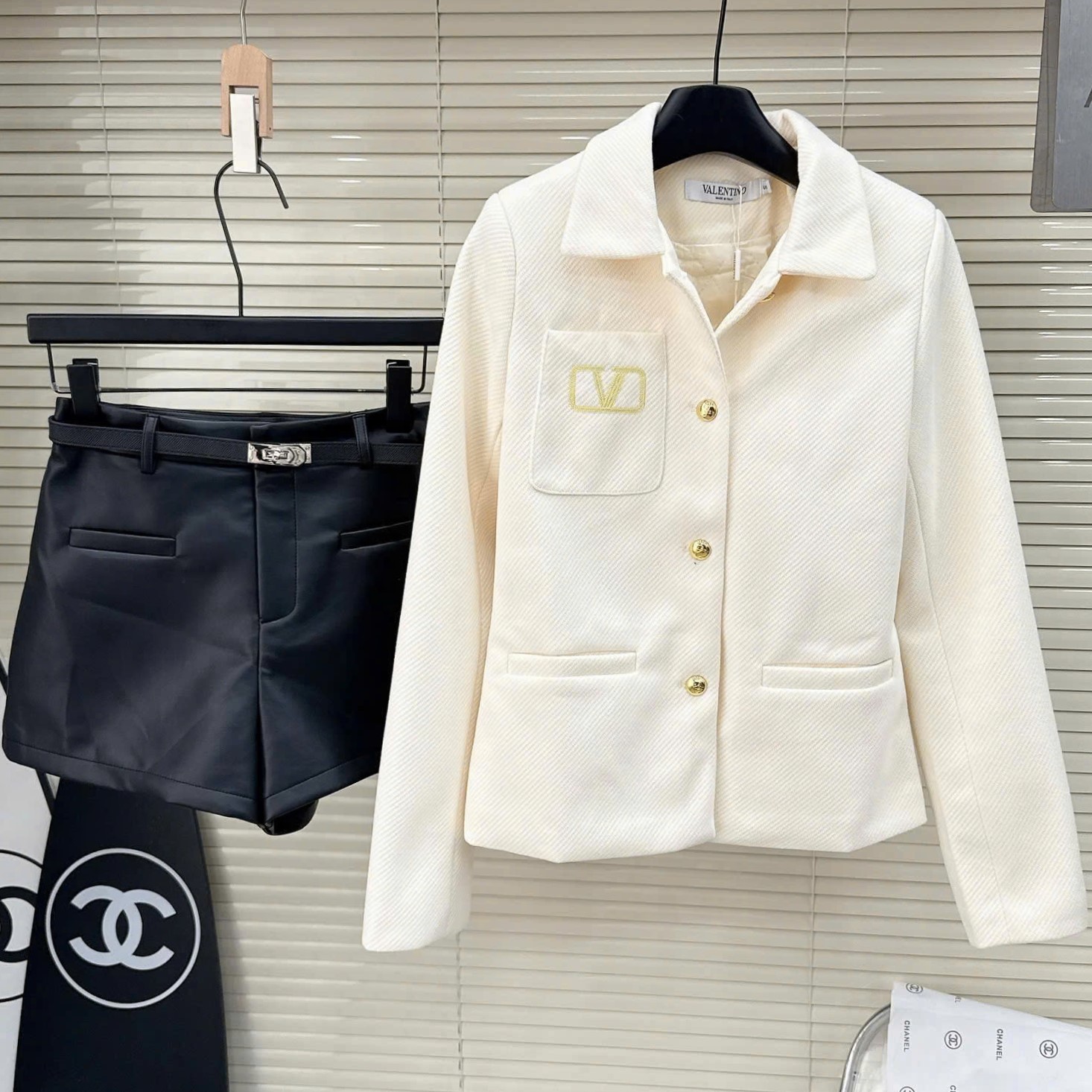 Áo khoác nữ tay dài Valentino 7