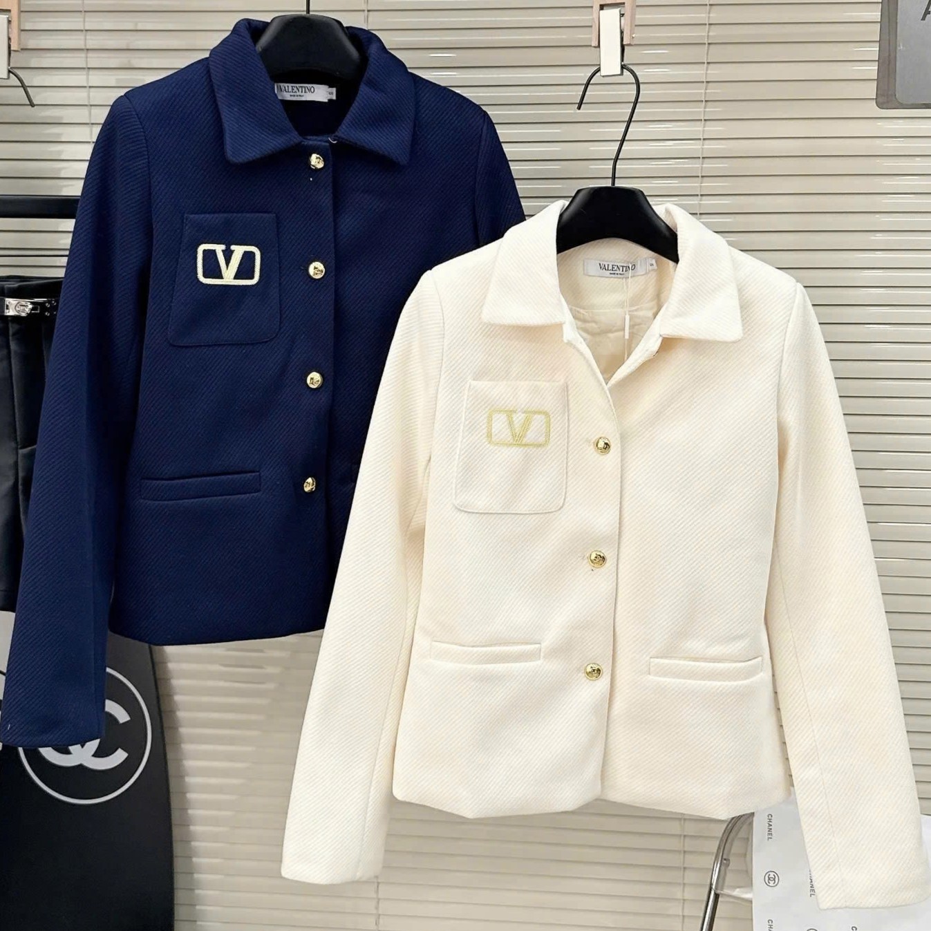 Áo khoác nữ tay dài Valentino 10
