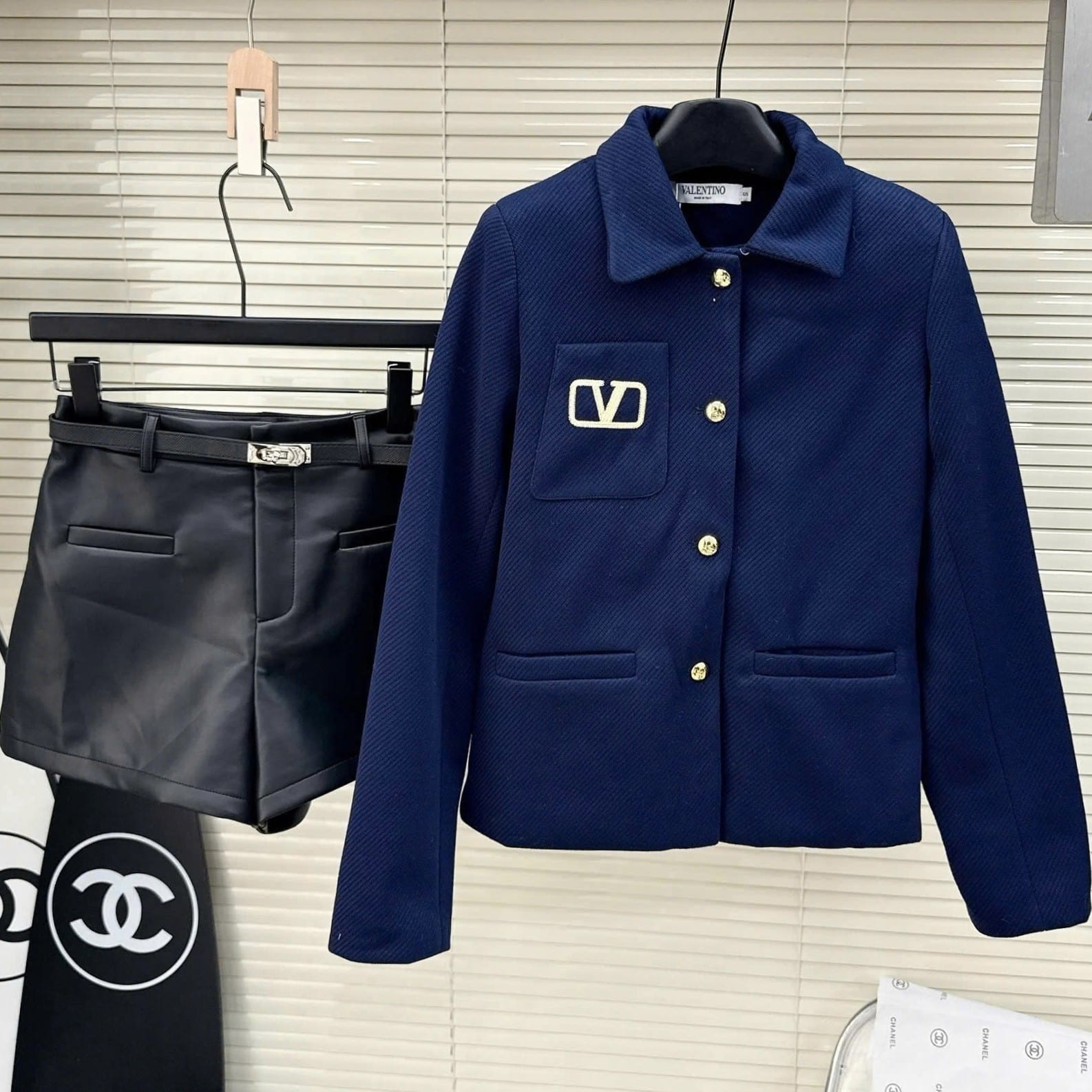 Áo khoác nữ tay dài Valentino 15