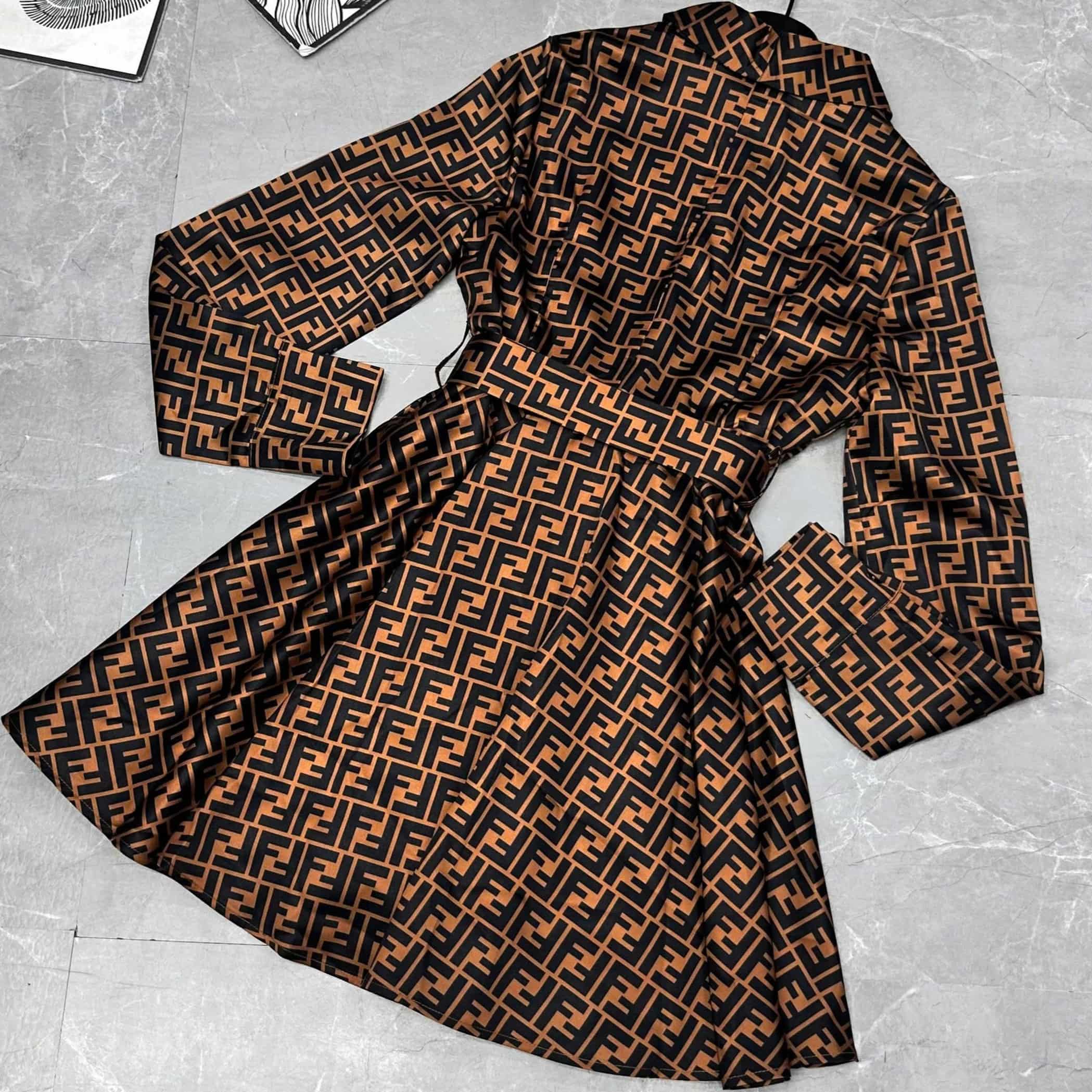 Đầm cổ vest dáng xòe Fendi 8