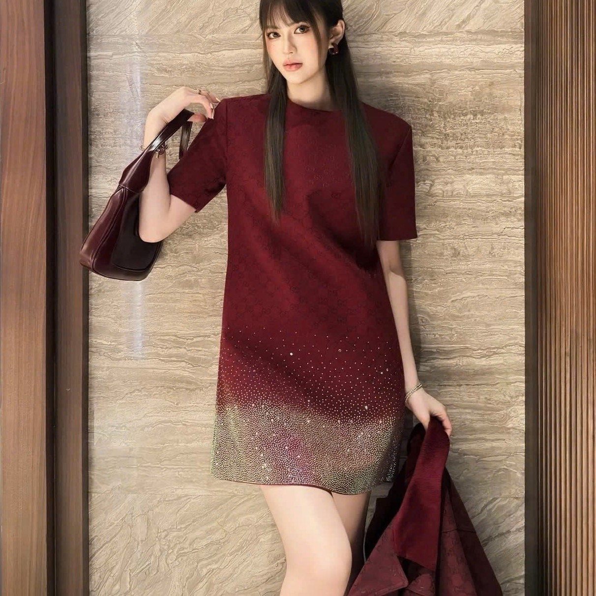 Áo đầm nữ đỏ Gucci đính đá 3
