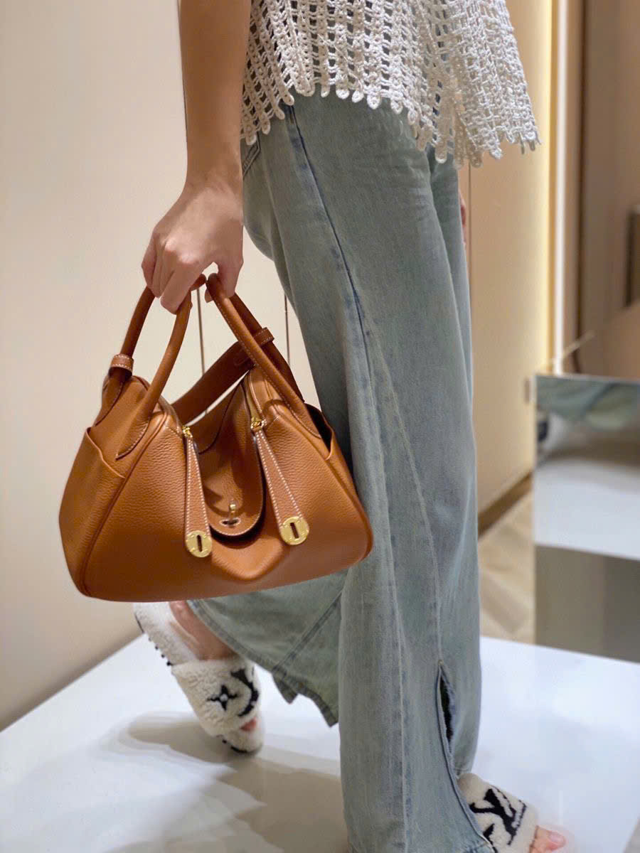 Túi Hermes Lindy Bag 26 Clémence Calfskin Bag Black 12