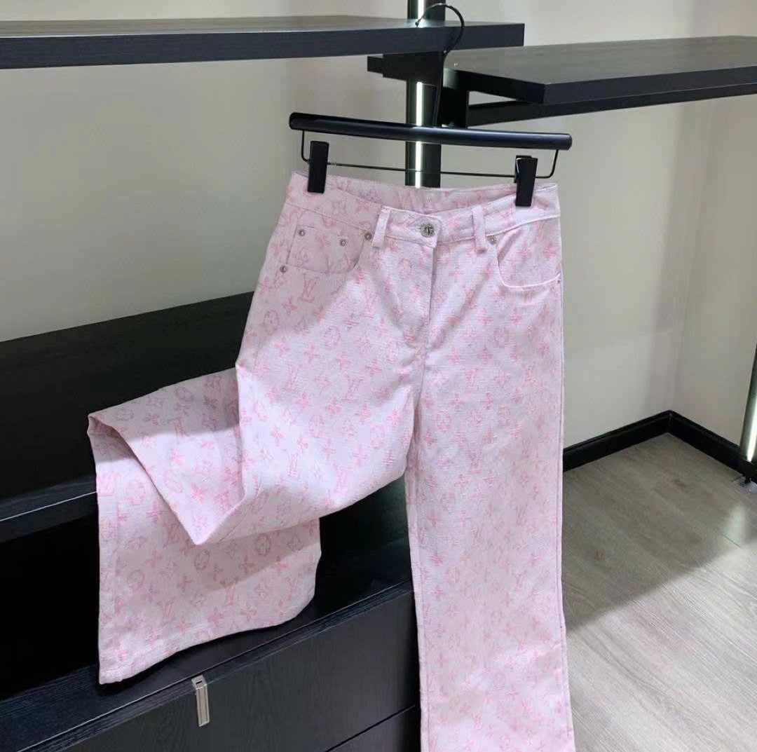 Set áo thun trắng quần dài hồng Louis Vuitton 8
