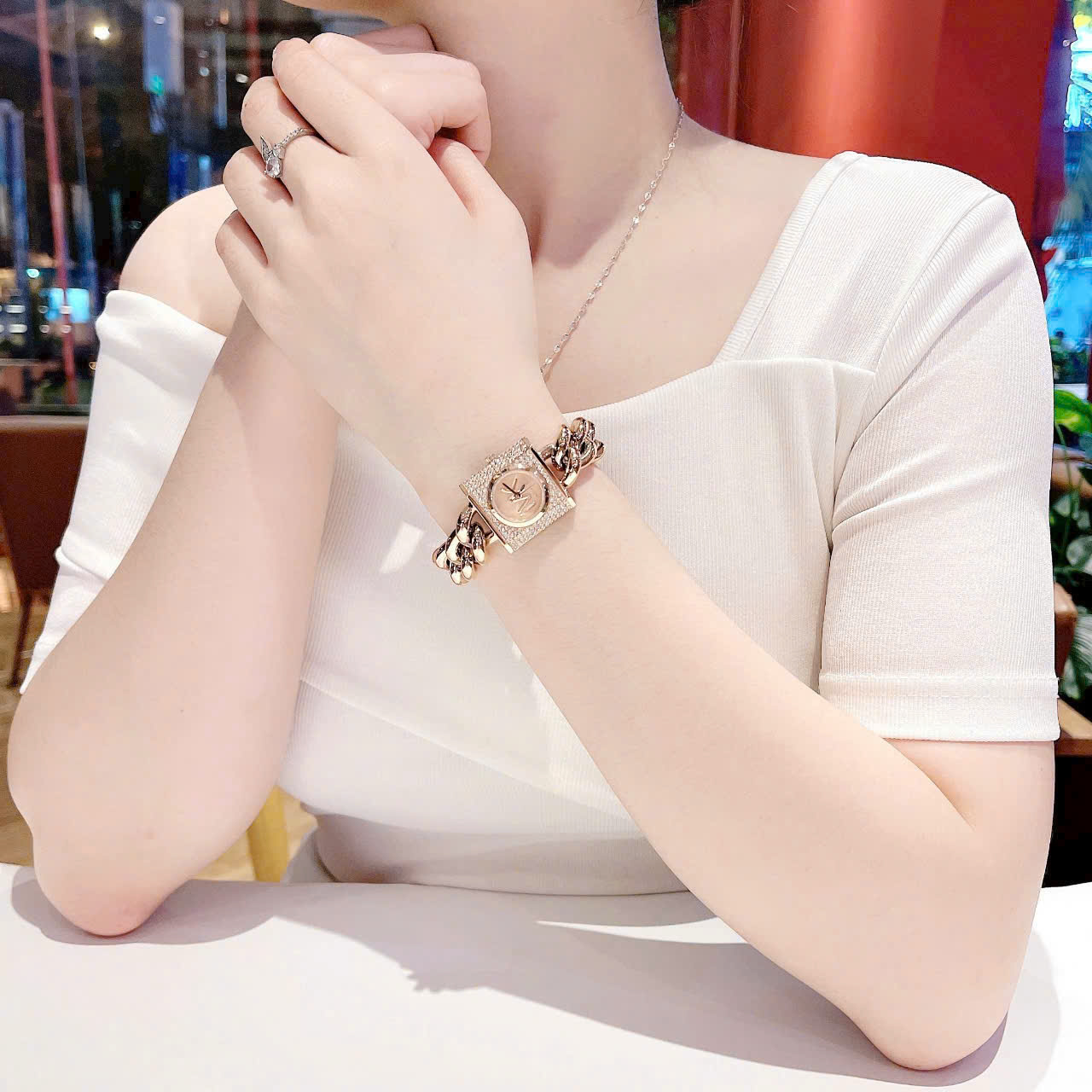 Đồng Hồ Nữ Michael Kors Quartz Chain Lock Womens Watch MK4827 8