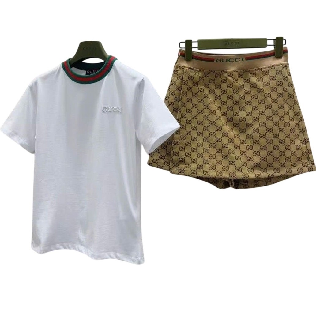 Set áo thun trắng váy lưng thun Gucci 3