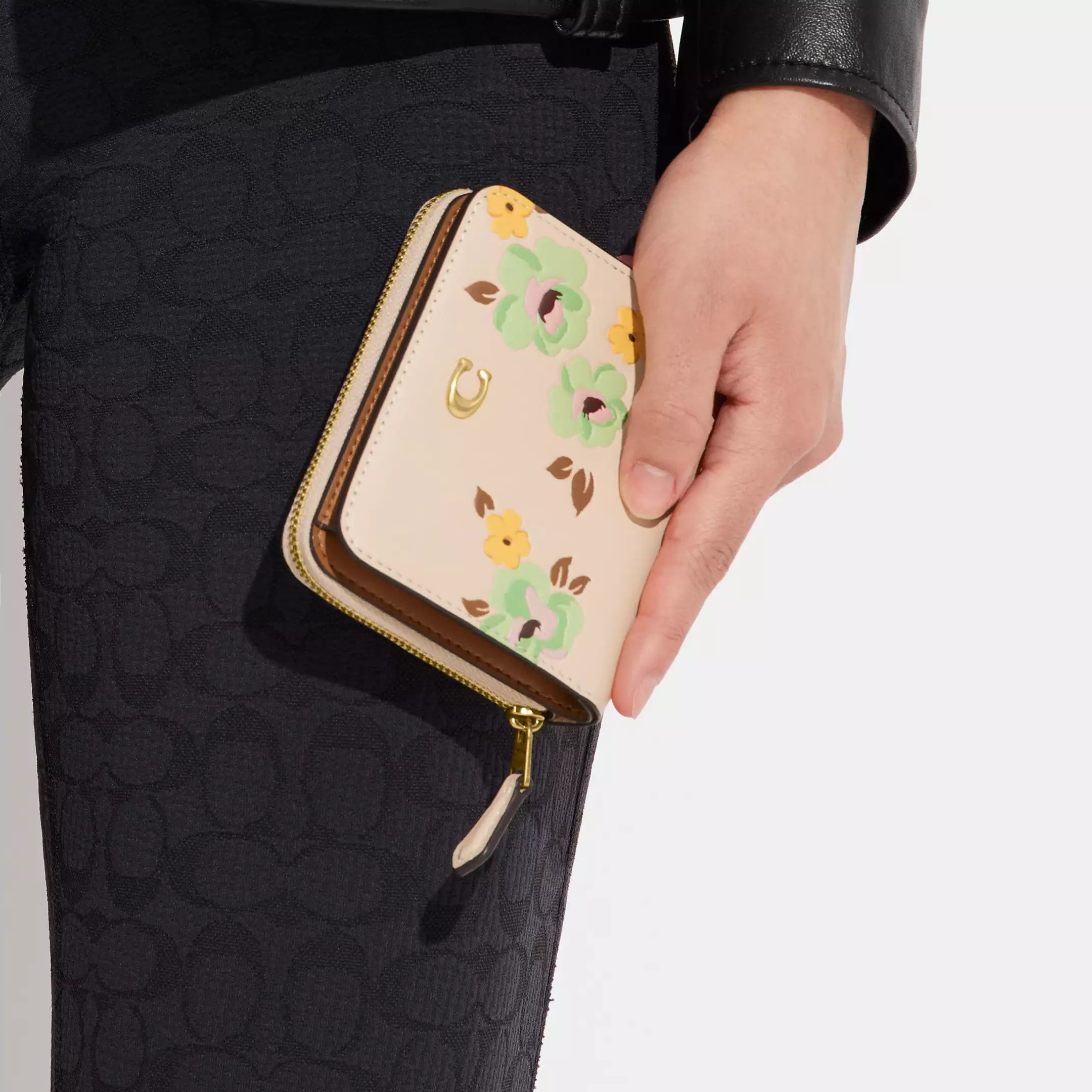 VÍ COACH IN HOA BILLFOLD WALLET WITH FLORAL PRINT CI193 5