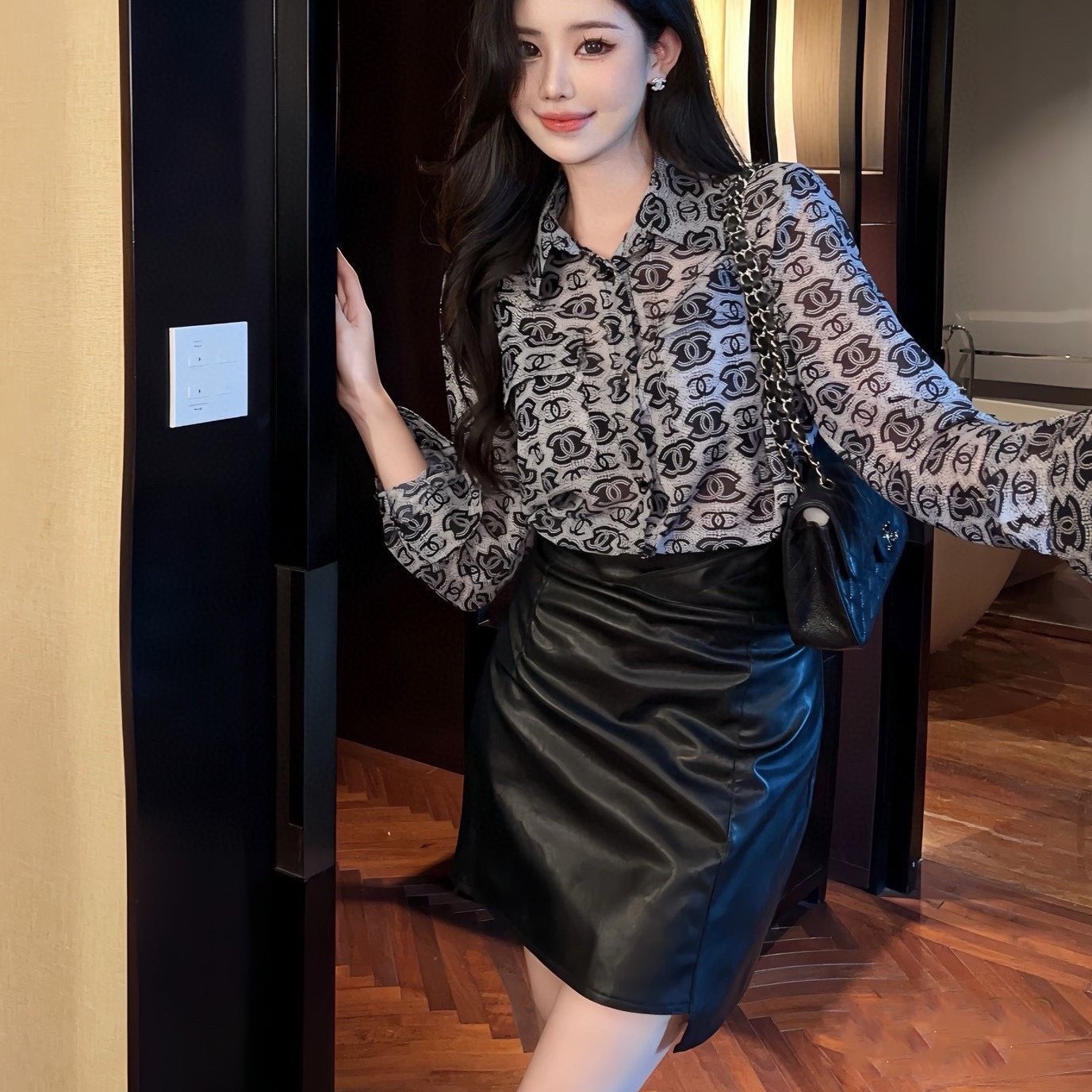 ÁO SƠ MI NỮ TAY DÀI CHANEL ĐEN 1