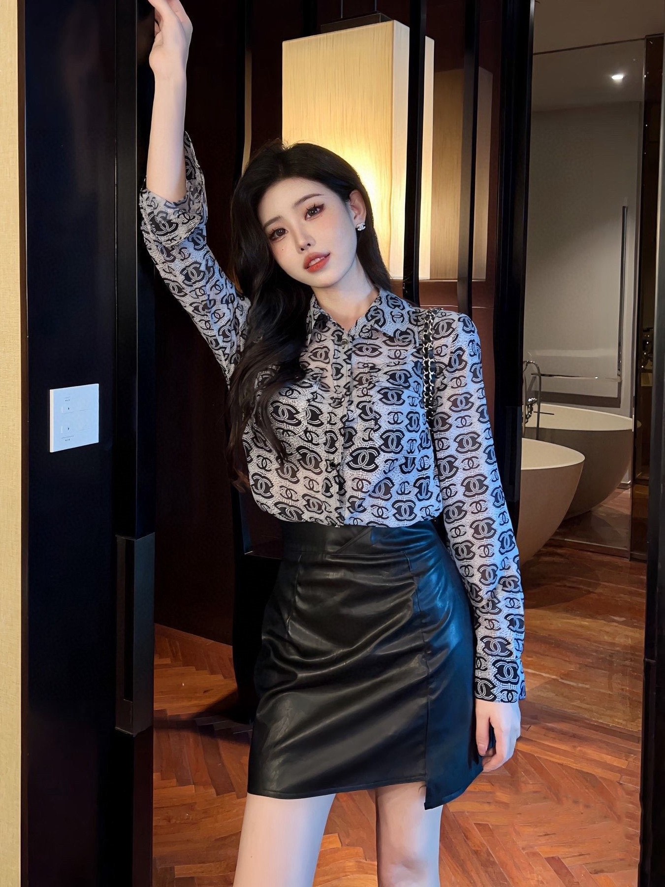 ÁO SƠ MI NỮ TAY DÀI CHANEL ĐEN 6
