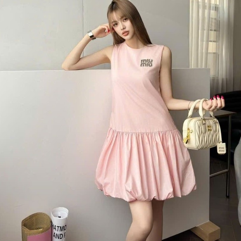 Đầm hồng nữ sát nách Miu Miu 1
