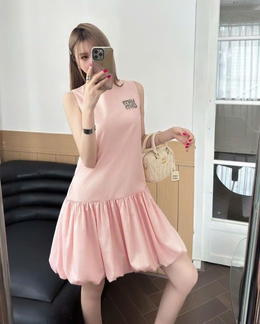 Đầm hồng nữ sát nách Miu Miu 4