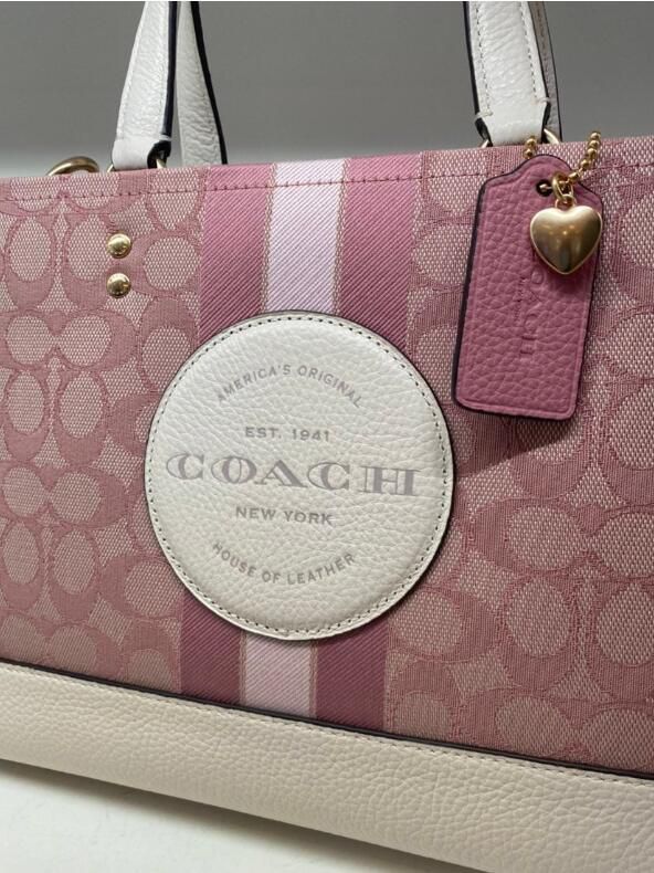 TÚI TOTE COACH DEMPSEY CARRYALL IN SIGNATURE JACQUARD WITH COACH PATCH AND HEART CHARM 2