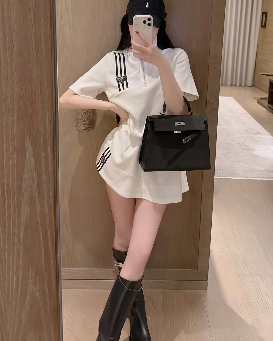 Set áo quần thun trắng và đen Prada 7