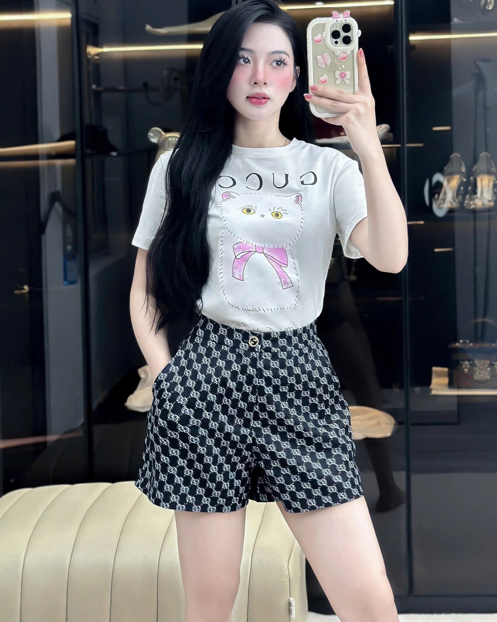 Quần short nữ quần vải họa tiết hãng Gucci 4