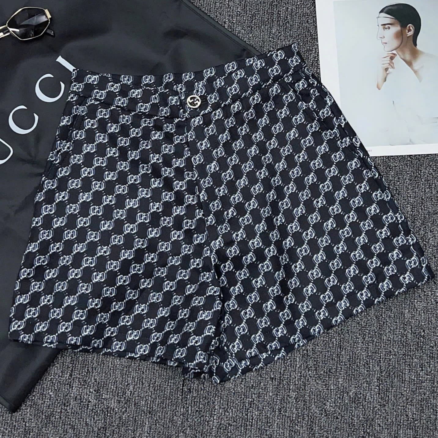 Quần short nữ quần vải họa tiết hãng Gucci 5