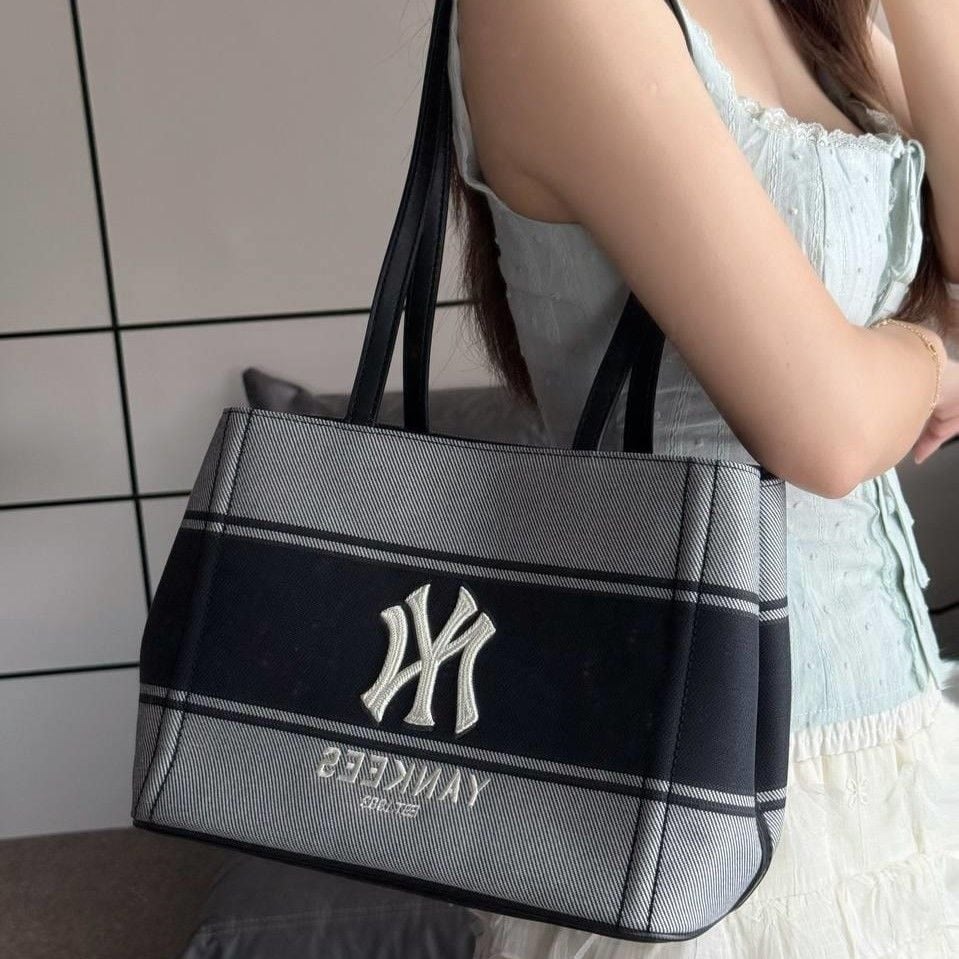 Túi Tote MLB Varsity Lettering Canvas Tote Bag New York Yankees 3ABQB015N-50BKS 13