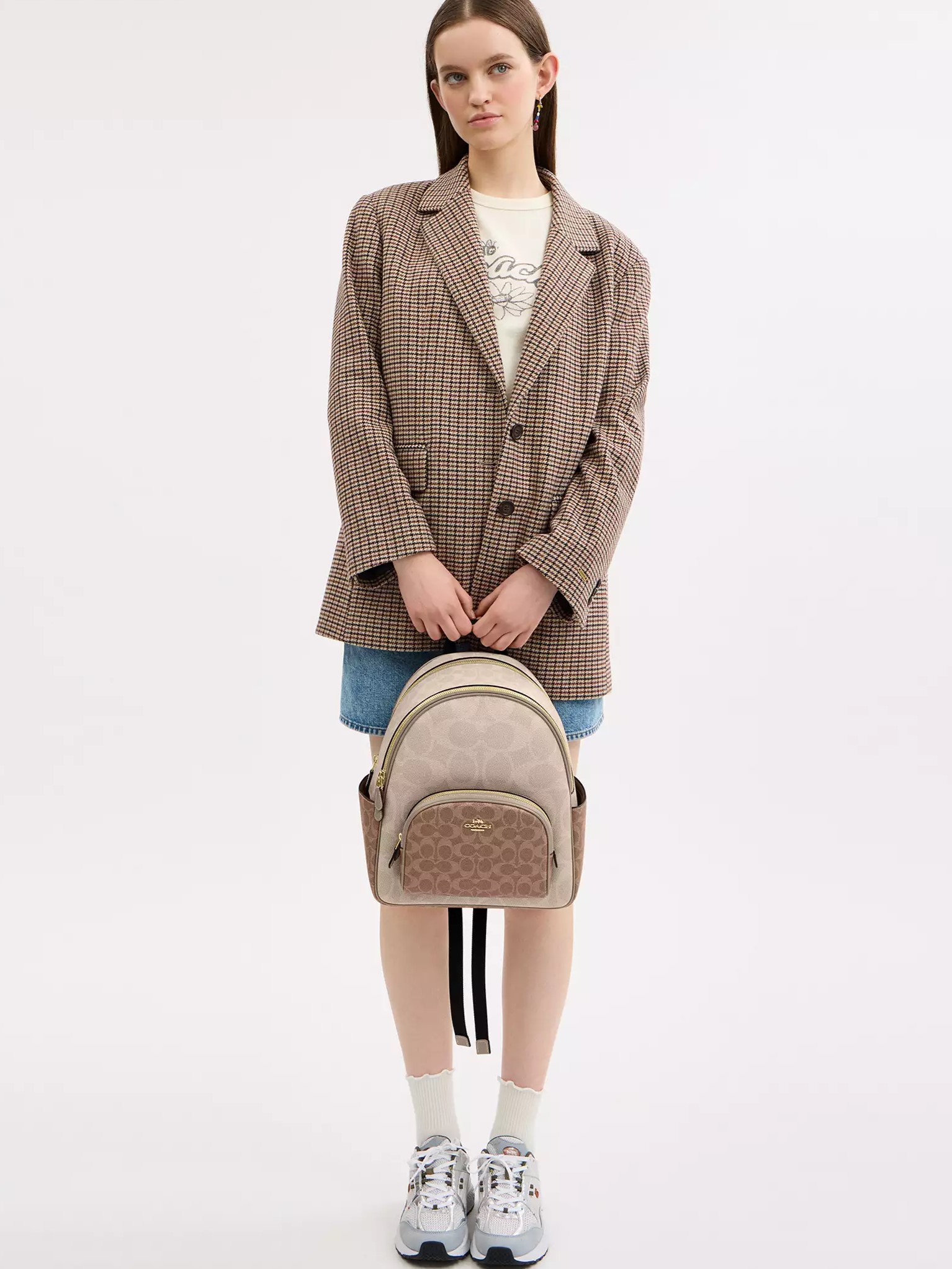 Balo Coach Coat Backpack in Blocked Signature Canvas Sand CZ771 1