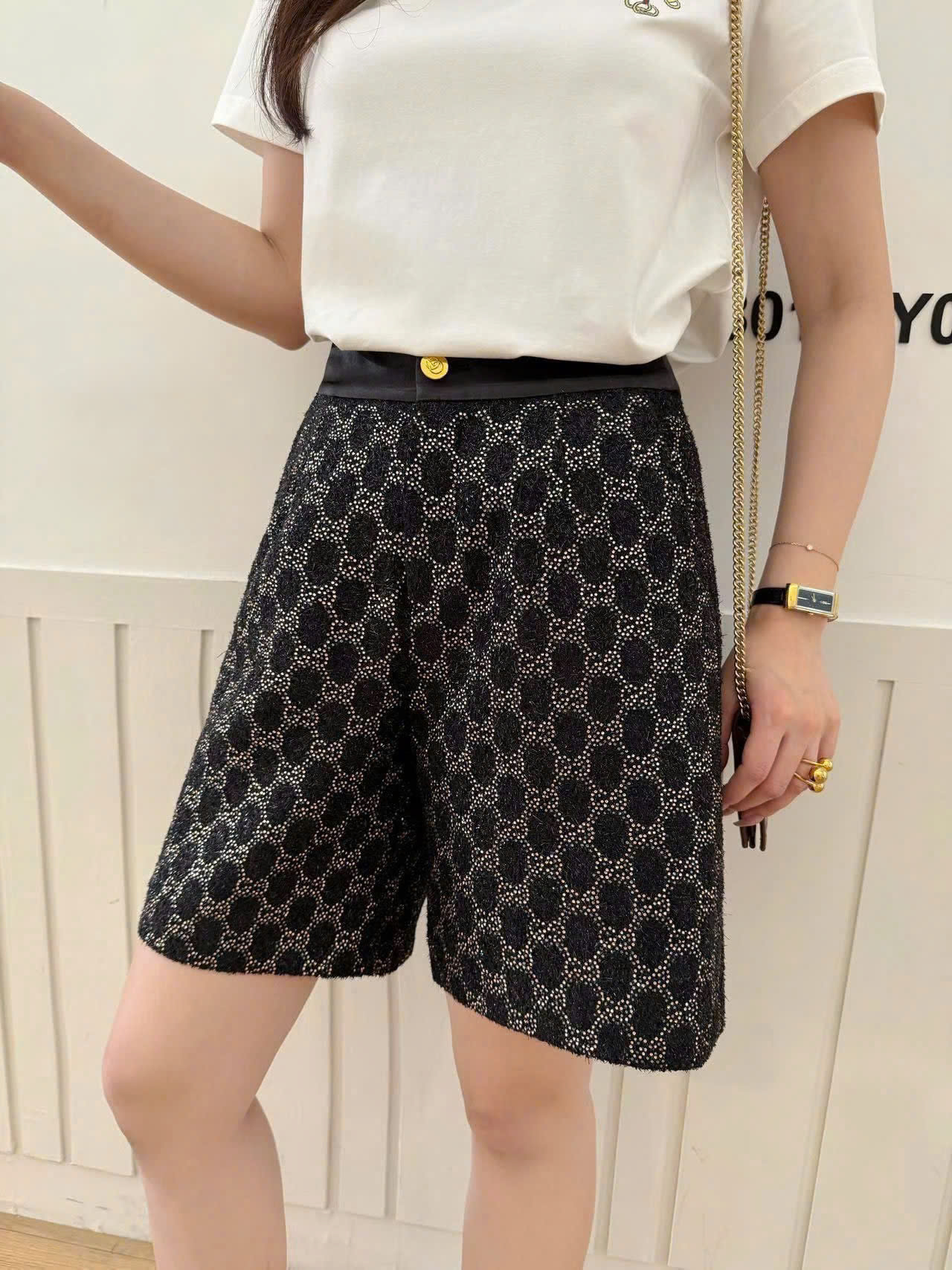 Set áo thun trắng quần lửng đen Gucci 5