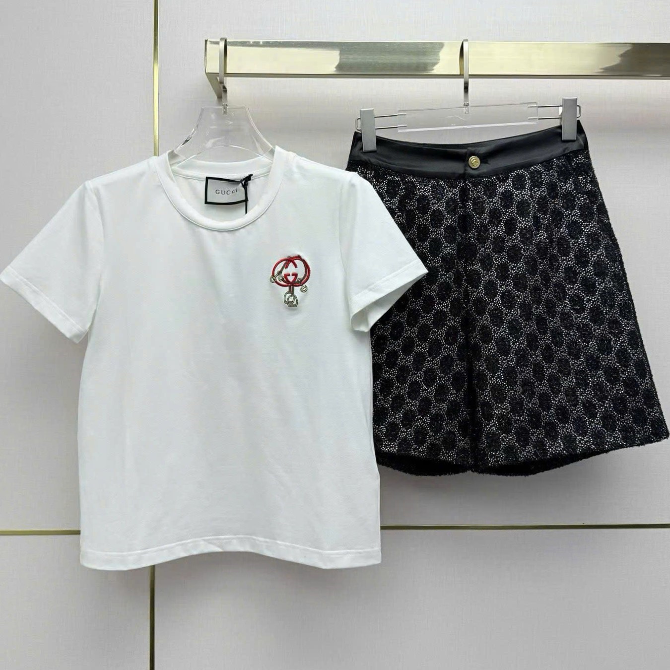 Set áo thun trắng quần lửng đen Gucci 7