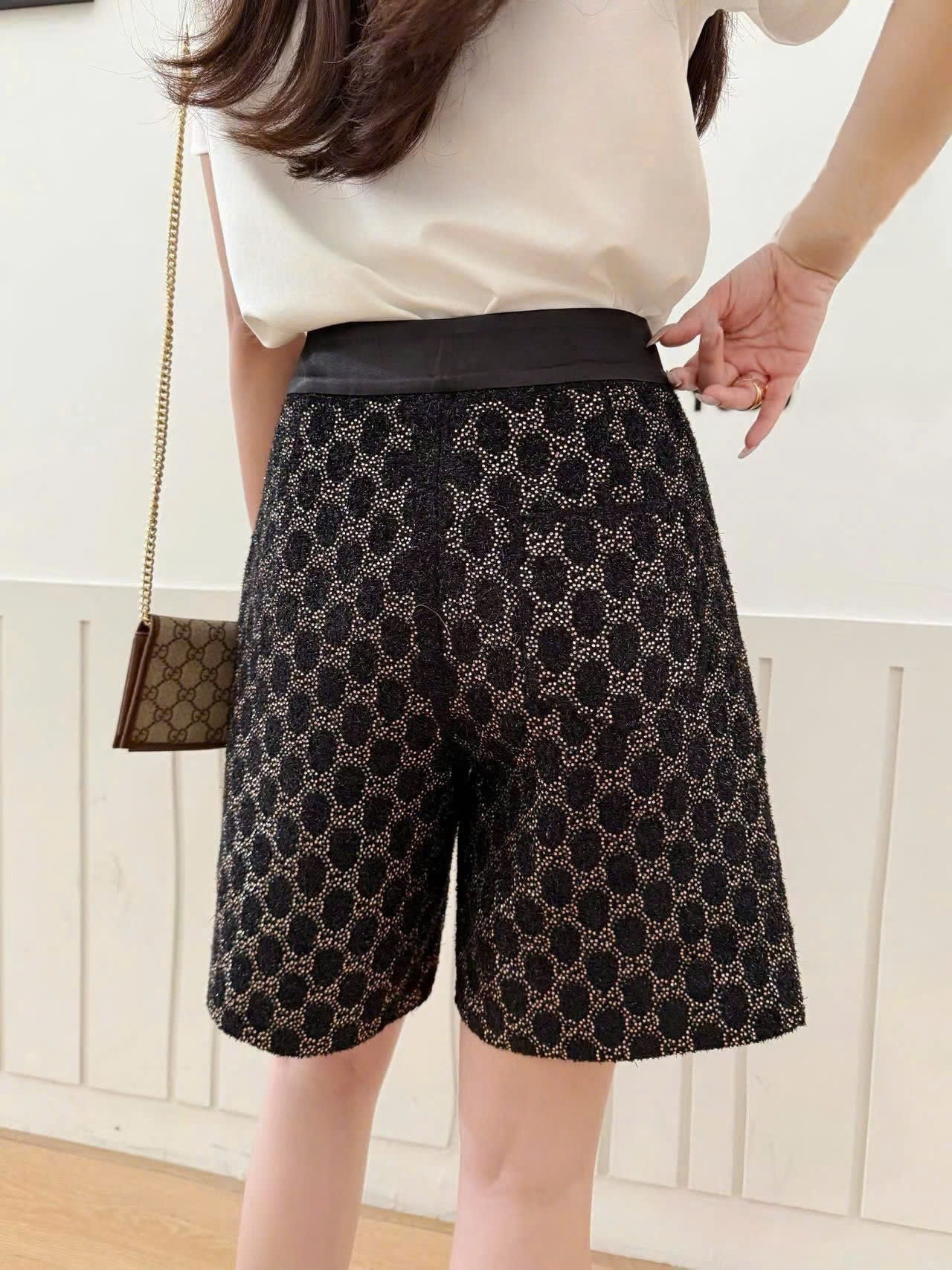 Set áo thun trắng quần lửng đen Gucci 9