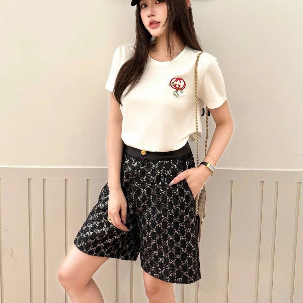 Set áo thun trắng quần lửng đen Gucci 10