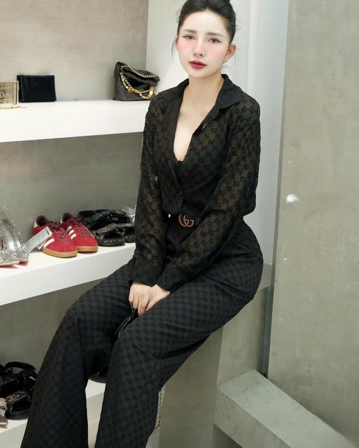 Set áo sơ mi quần suông rộng đen nữ Gucci 5
