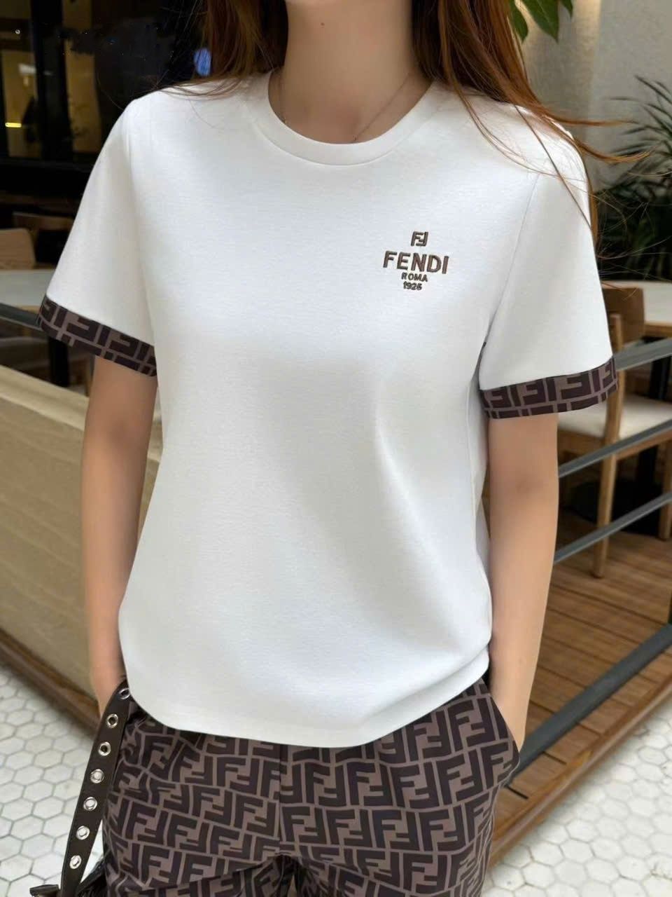 Set bộ nữ áo thun trắng quần dài lụa Fendi 1