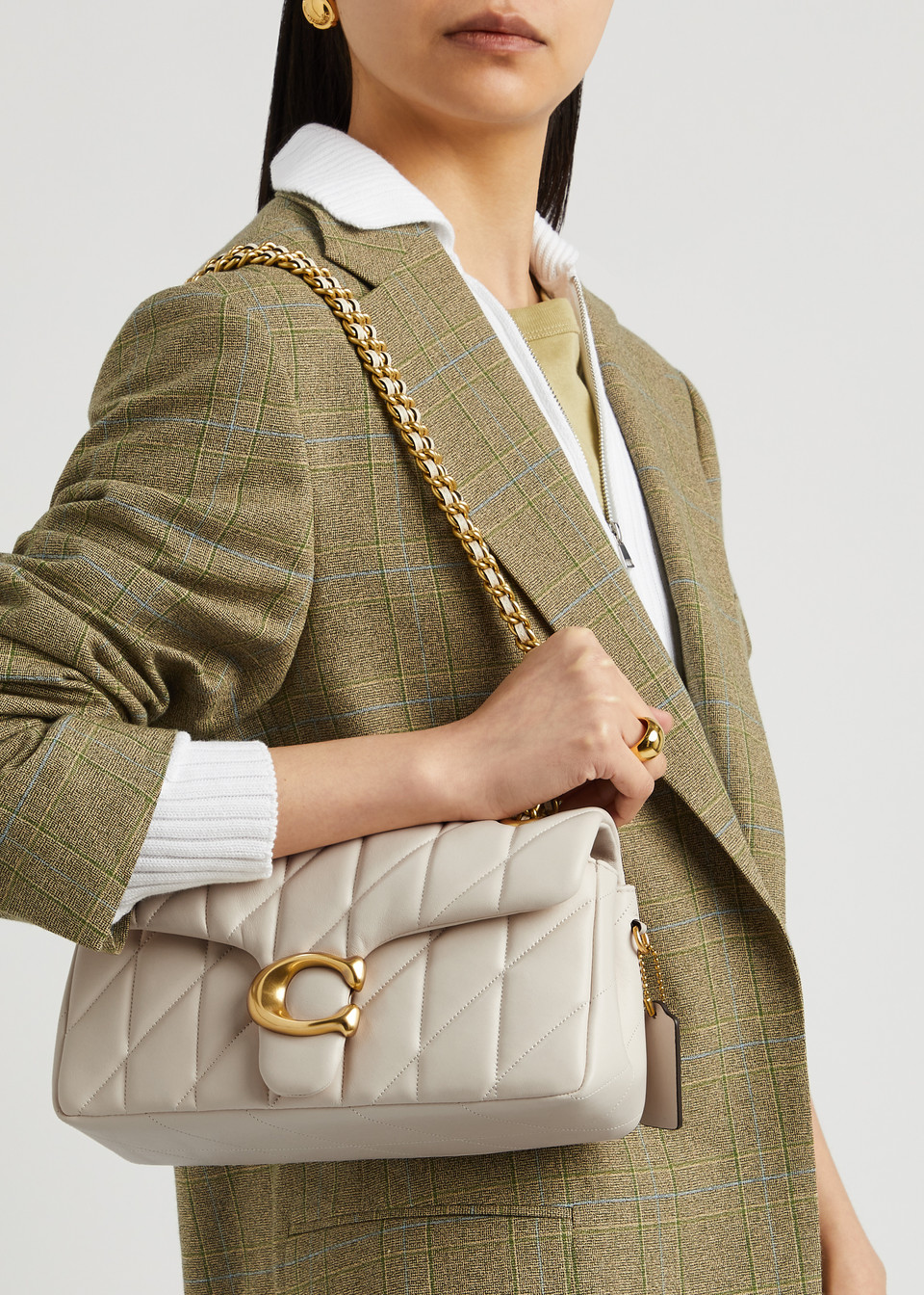 Túi đeo vai nữ Coach Tabby 26 Quilted Leather Shoulder Bag Chalk 9